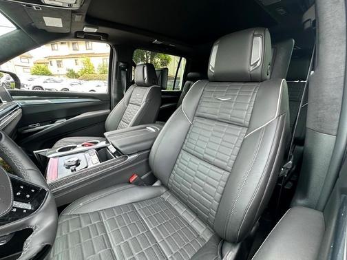 2025 Cadillac Escalade ESV V-Series