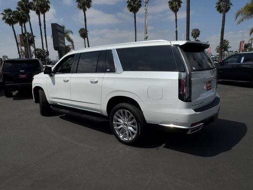 2024 Cadillac Escalade ESV Premium Luxury