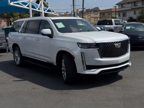 2024 Cadillac Escalade ESV Premium Luxury