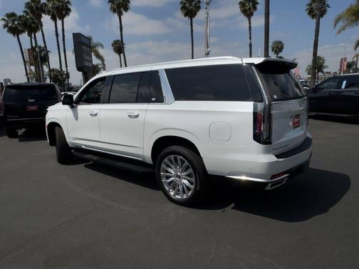 2024 Cadillac Escalade ESV Premium Luxury