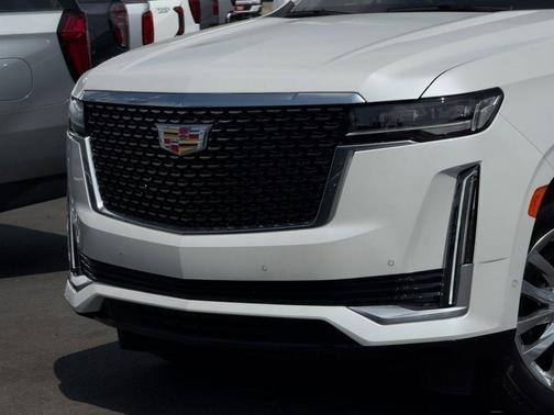 2024 Cadillac Escalade ESV Premium Luxury