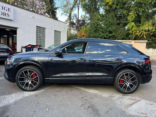 2021 Audi Q8 55 Premium Plus