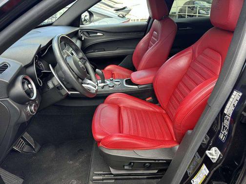 2022 Alfa Romeo Stelvio Sprint