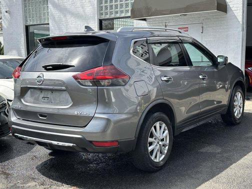 2018 Nissan Rogue SV