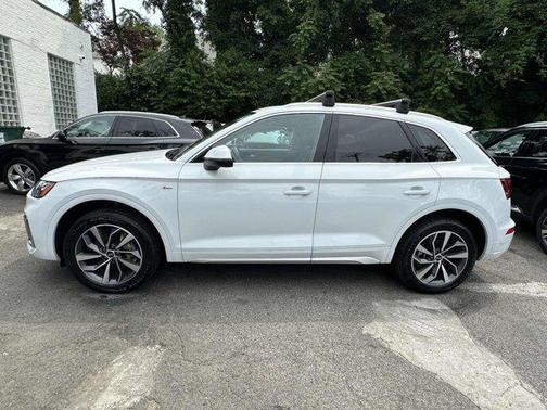 2023 Audi Q5 45 S line Premium Plus