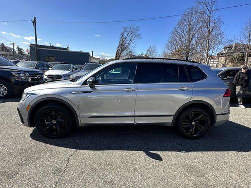 2023 Volkswagen Tiguan 2.0T SE R-Line Black 4MOTION