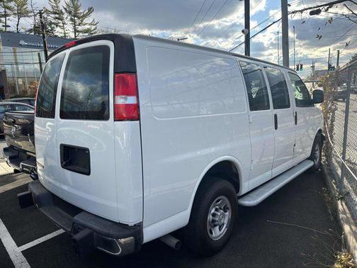 2022 Chevrolet Express 2500 RWD 2500 Regular Wheelbase WT