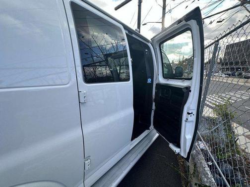 2022 Chevrolet Express 2500 RWD 2500 Regular Wheelbase WT