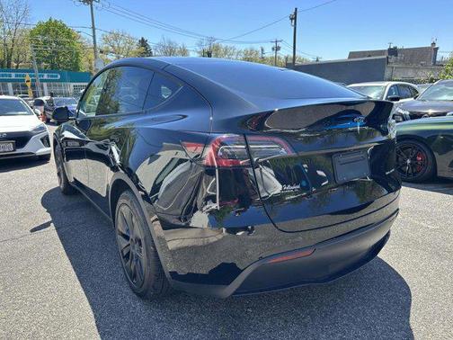 2025 Tesla Model Y Long Range Dual Motor All-Wheel Drive