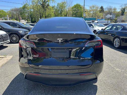 2025 Tesla Model Y Long Range Dual Motor All-Wheel Drive