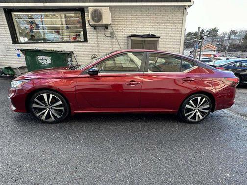 2022 Nissan Altima SR VC-Turbo FWD