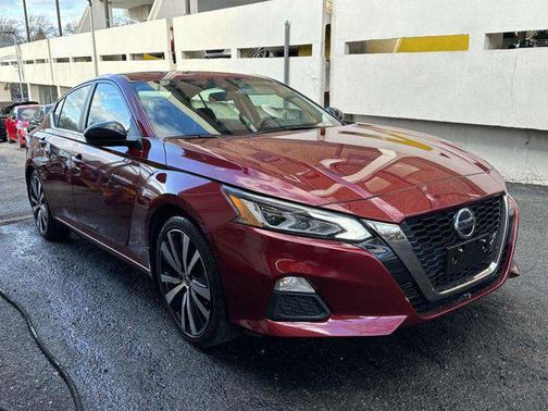 2022 Nissan Altima SR VC-Turbo FWD