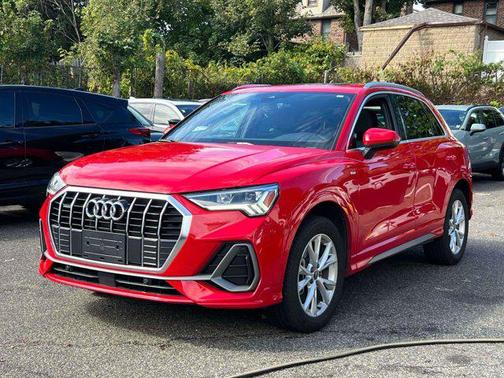 2023 Audi Q3 Premium 45 TFSI S line quattro Tiptronic