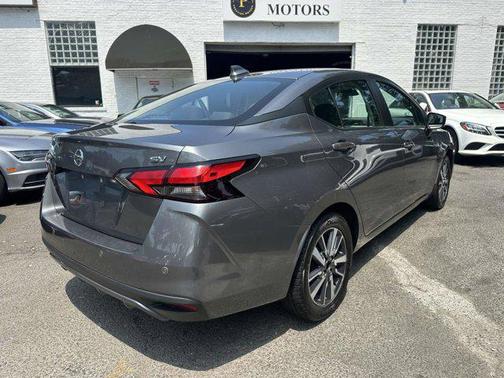 2022 Nissan Versa 1.6 SV