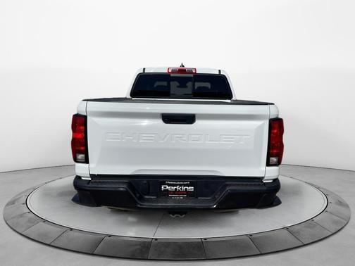 2024 Chevrolet Colorado WT