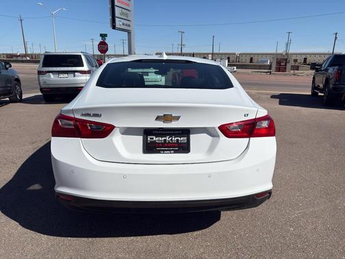Summit White 2025 Chevrolet Malibu LT