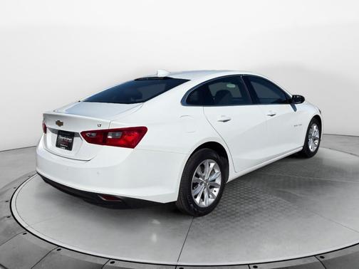 Summit White 2025 Chevrolet Malibu LT