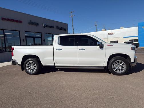 Iridescent Pearl Tricoat 2021 Chevrolet Silverado 1500 LTZ