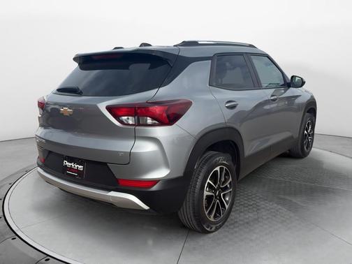 Sterling Gray Metallic 2025 Chevrolet Trailblazer LT