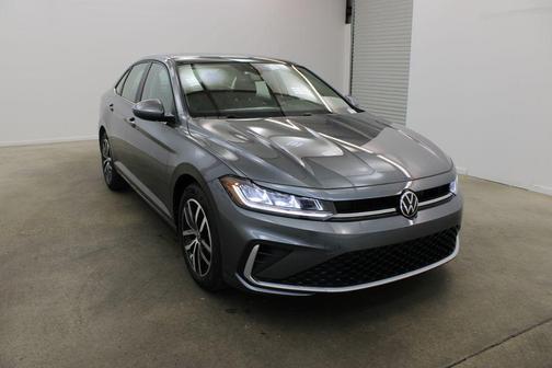 Platinum 2026 Volkswagen Jetta 1.4T SE