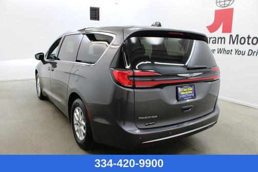 2023 Chrysler Pacifica Touring