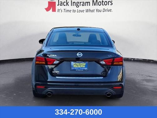 2021 Nissan Altima SR FWD