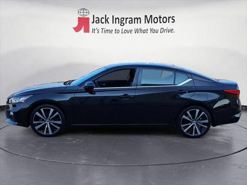 2021 Nissan Altima SR FWD