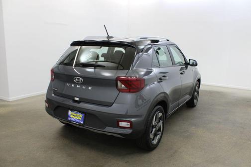 Ecotronic Gray w/Black Roof 2025 Hyundai VENUE Limited