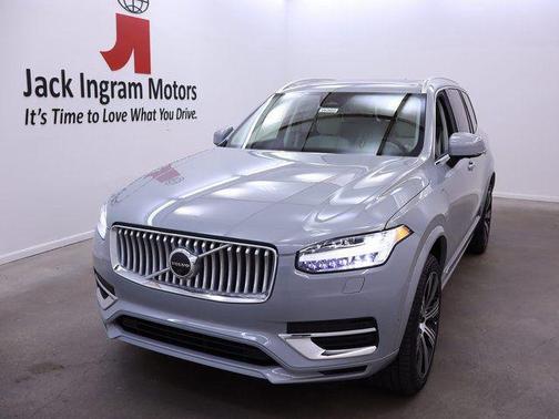 2025 Volvo XC90 Plug-In Hybrid Plus