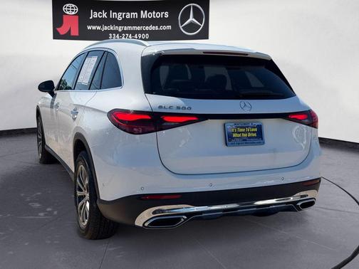 White 2024 Mercedes-Benz GLC 300 Base