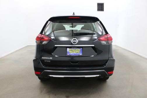 Magnetic Black Pearl 2020 Nissan Rogue S
