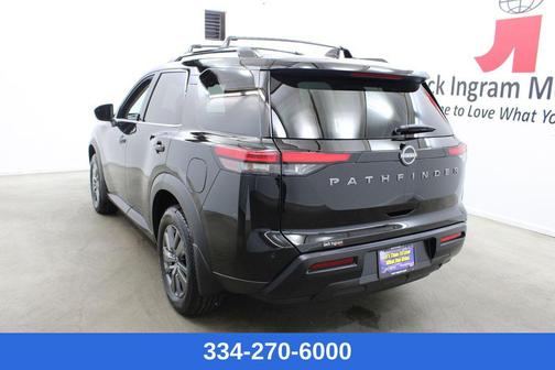 2026 Nissan Pathfinder SV