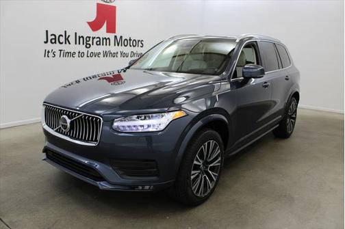 2022 Volvo XC90 T5 Momentum