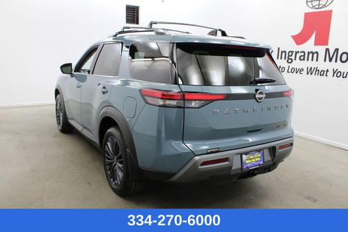 2026 Nissan Pathfinder SL