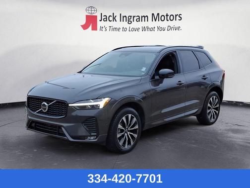 2024 Volvo XC60 B5 Plus Dark Theme