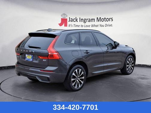 2024 Volvo XC60 B5 Plus Dark Theme