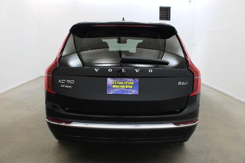 2025 Volvo XC90 B6 Plus 7-Seater