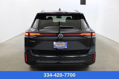 2026 Volkswagen Tiguan 2.0T SE R-Line Black