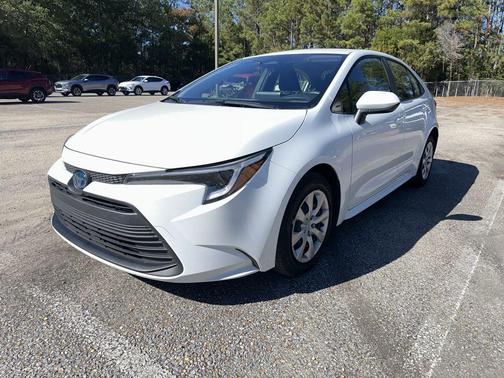 2025 Toyota Corolla Hybrid LE