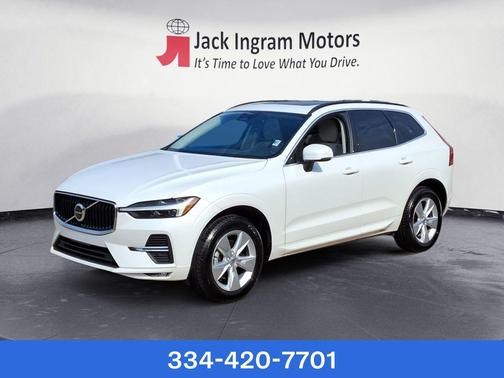 2022 Volvo XC60 B5 Momentum