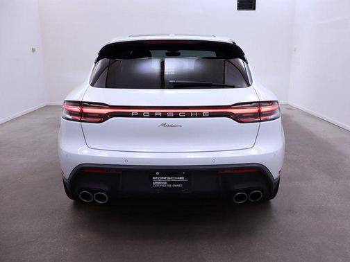 2024 Porsche Macan 