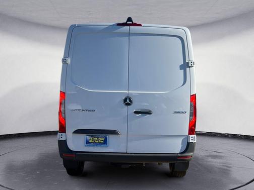 2025 Mercedes-Benz Sprinter 2500 Standard Roof