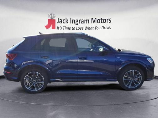 2025 Audi Q3 Premium 45 TFSI S line quattro Tiptronic