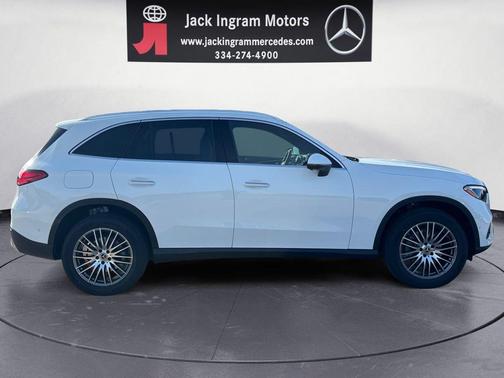 Polar White 2026 Mercedes-Benz GLC 300 Base
