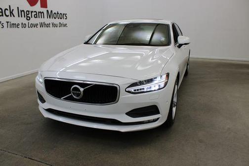 2018 Volvo S90 T5 Momentum