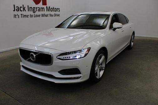 2018 Volvo S90 T5 Momentum