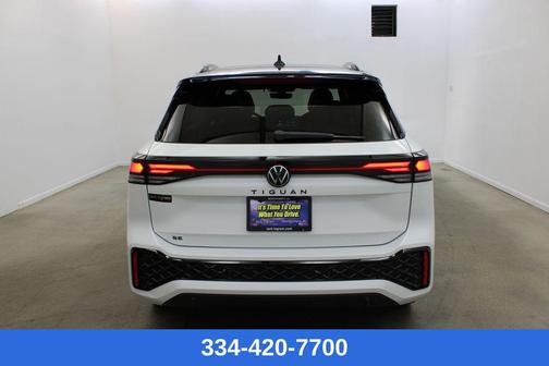 2026 Volkswagen Tiguan 2.0T SE R-Line Black