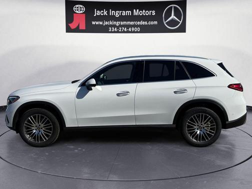 Polar White 2026 Mercedes-Benz GLC 300 Base