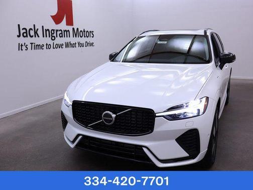 2024 Volvo XC60 Recharge Plug-In Hybrid T8 Plus Dark Theme