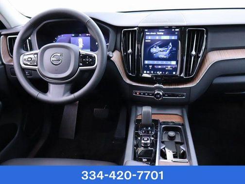 2024 Volvo XC60 Recharge Plug-In Hybrid T8 Plus Dark Theme